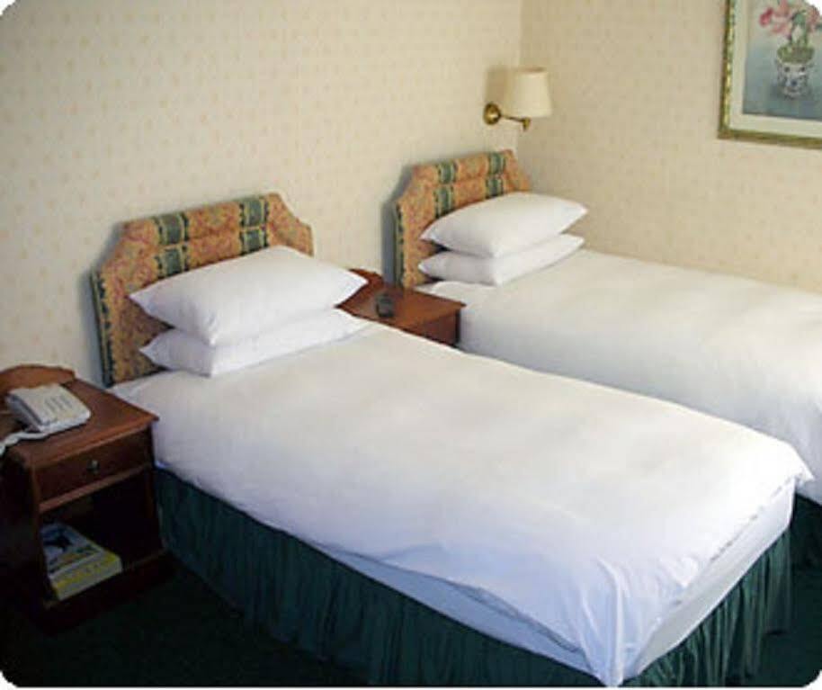 Abbey Lodge Hotel High Wycombe Ngoại thất bức ảnh